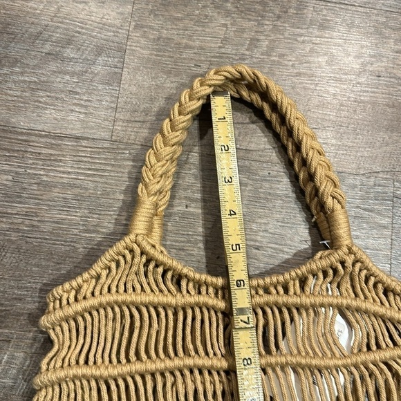 Tan brown crocheted handbag shoulder bag tote beach bag 11x12” - Picture 4 of 7